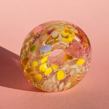 Sklenená figúrka Crystal Blob Sleepy Colorful Donut